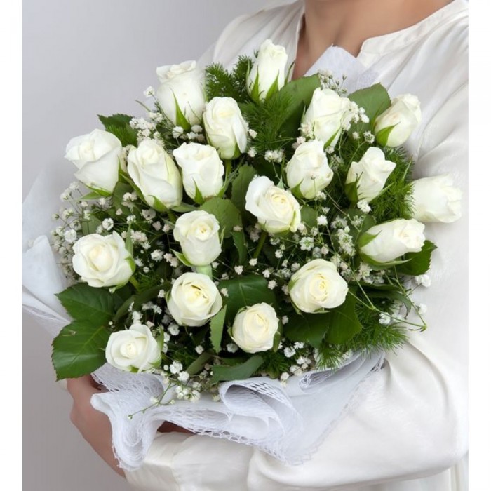 Endless Love 19 White Roses